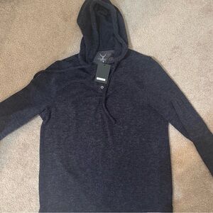 New with tags Men’s hooded Sweater Nicoby size M